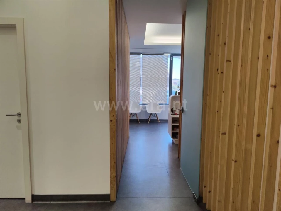 Loja para Trespasse em Mafamude e Vilar do Paraíso Foto 12