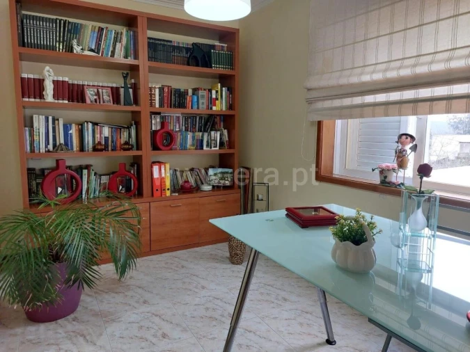 Moradia T4 para Venda em Sandim, Olival, Lever e Crestuma Foto 12