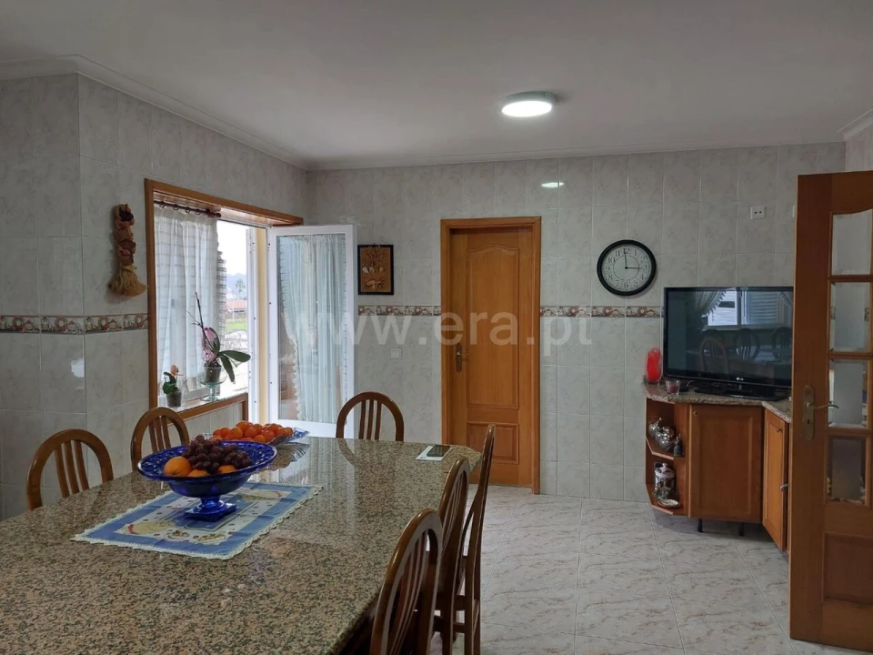 Moradia T4 para Venda em Sandim, Olival, Lever e Crestuma Foto 7