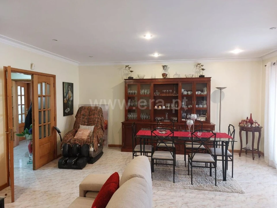 Moradia T4 para Venda em Sandim, Olival, Lever e Crestuma Foto 14