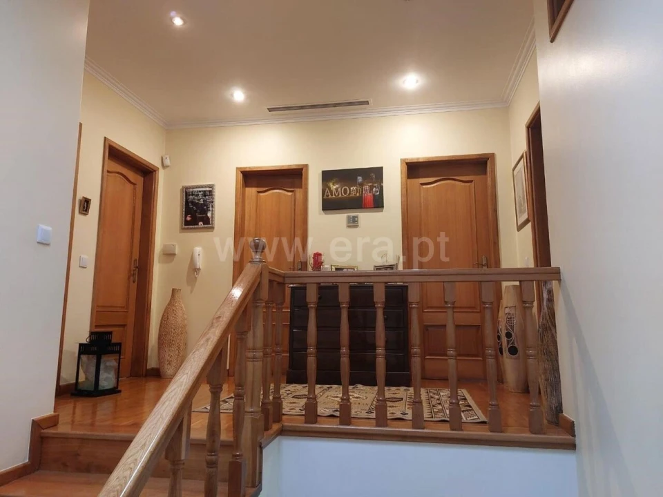 Moradia T4 para Venda em Sandim, Olival, Lever e Crestuma Foto 15