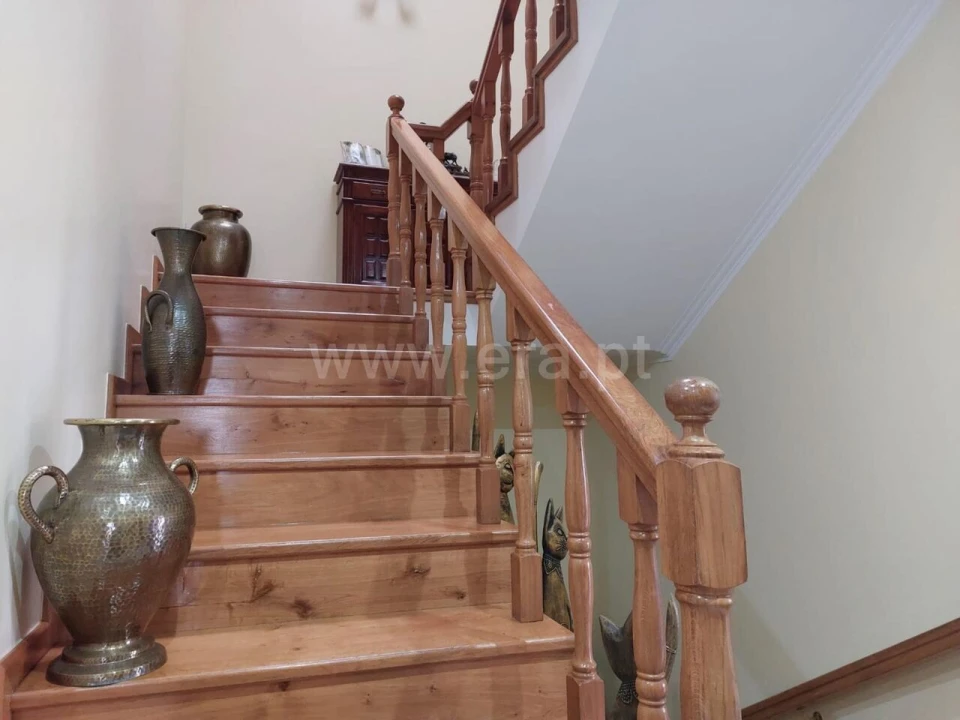 Moradia T4 para Venda em Sandim, Olival, Lever e Crestuma Foto 10