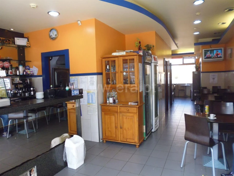 Loja para Trespasse em Avintes Foto 3