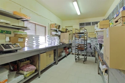 Loja para Trespasse em Fânzeres e São Pedro da Cova