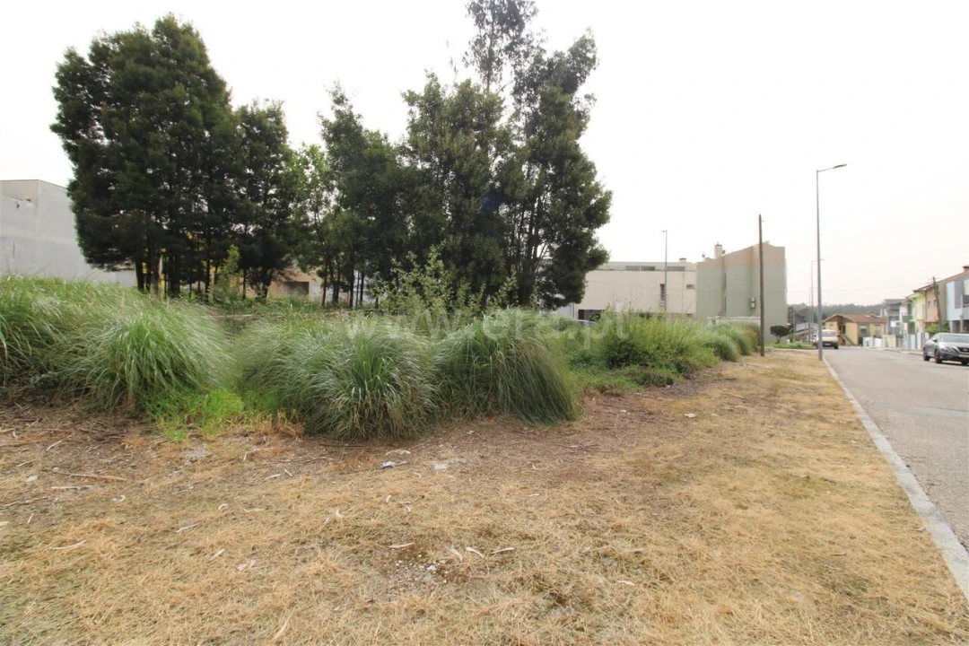 Terreno para Venda em Pedroso e Seixezelo Foto 1