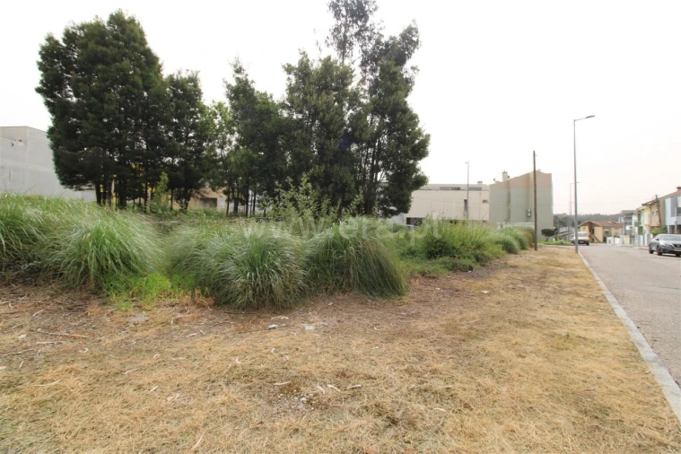 Terreno para Venda em Pedroso e Seixezelo Foto 1