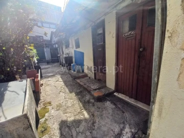 Moradia T0 para Venda em Santa Marinha e São Pedro da Afurada