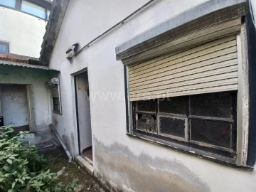 Moradia T0 para Venda em Santa Marinha e São Pedro da Afurada