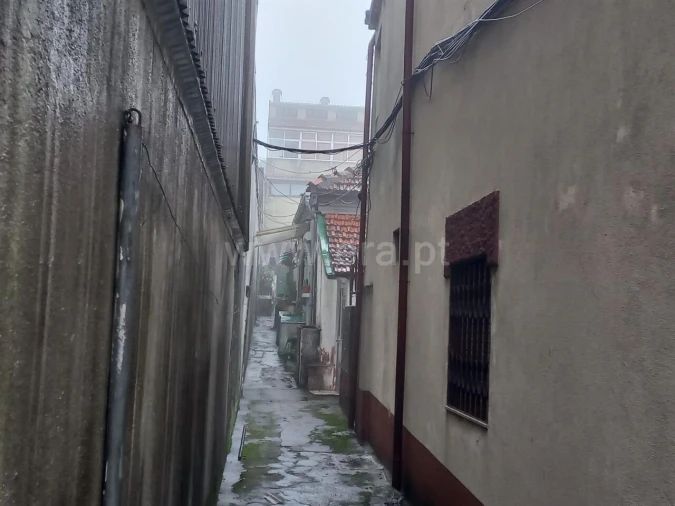 Moradia T0 para Venda em Santa Marinha e São Pedro da Afurada Foto 2