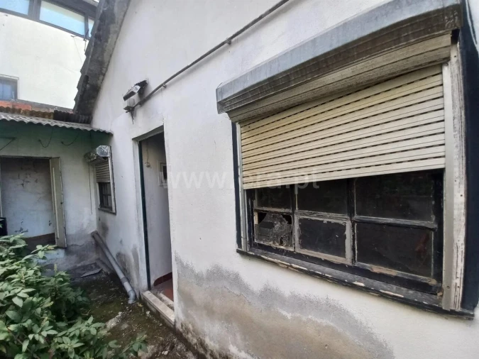 Moradia T0 para Venda em Santa Marinha e São Pedro da Afurada Foto 16