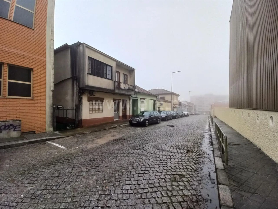 Moradia T0 para Venda em Santa Marinha e São Pedro da Afurada Foto 4