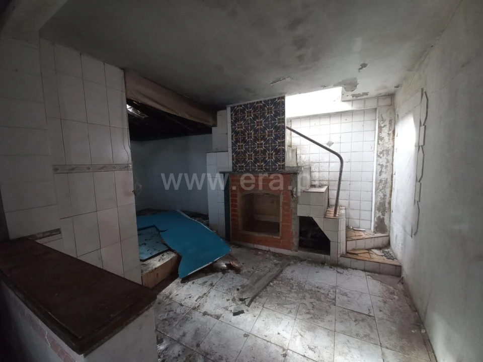 Moradia T0 para Venda em Santa Marinha e São Pedro da Afurada Foto 8