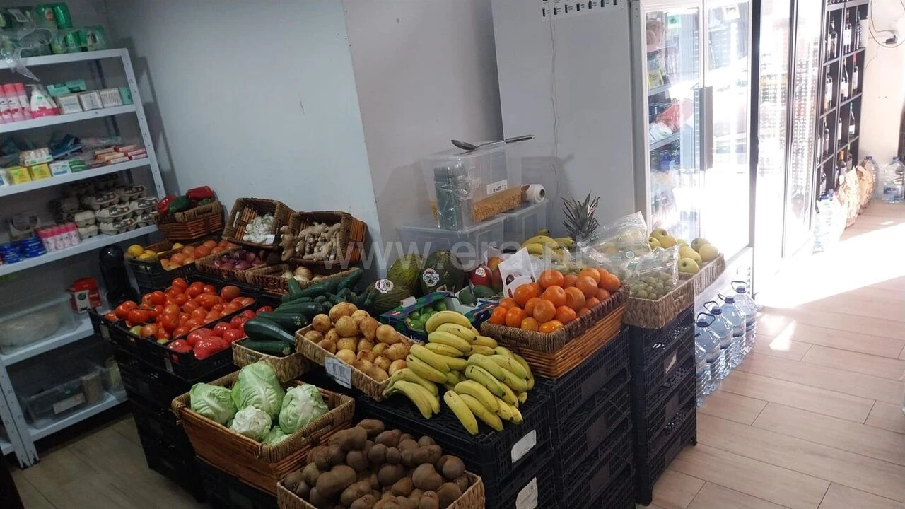 Loja para Trespasse em Santa Marinha e São Pedro da Afurada Foto 6