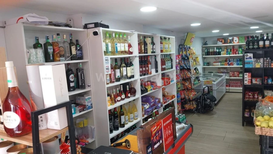 Loja para Trespasse em Santa Marinha e São Pedro da Afurada