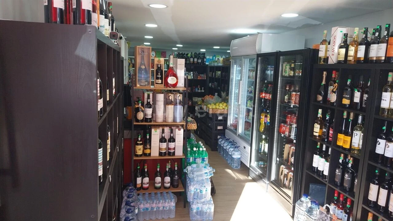 Loja para Trespasse em Santa Marinha e São Pedro da Afurada Foto 5