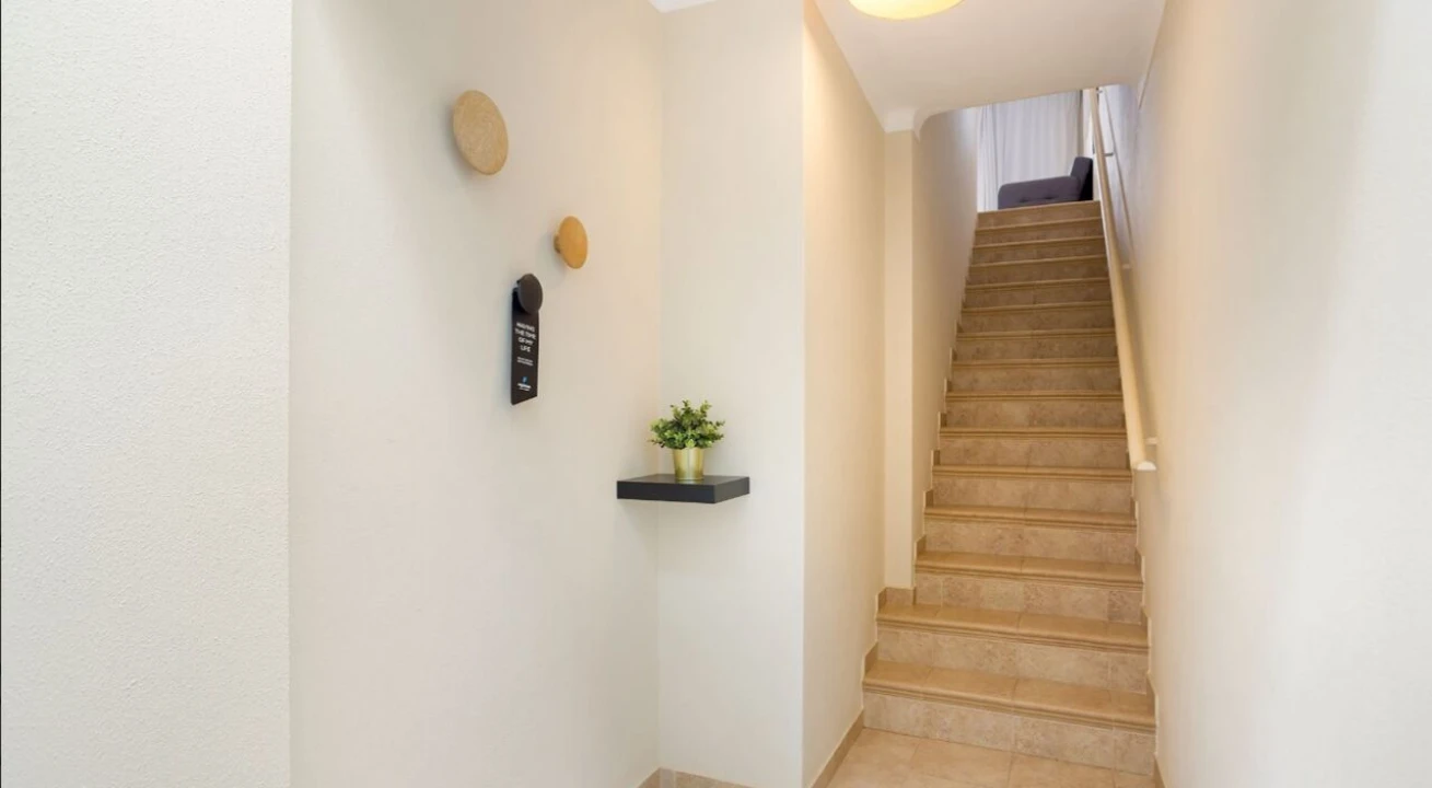 Apartamento T0 para Venda em Estômbar e Parchal Foto 3