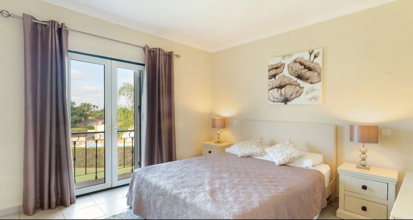 Apartamento T2 para Venda em Estômbar e Parchal Foto 8