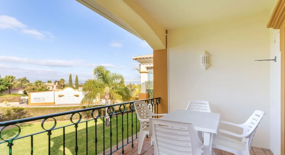 Apartamento T2 para Venda em Estômbar e Parchal Foto 2