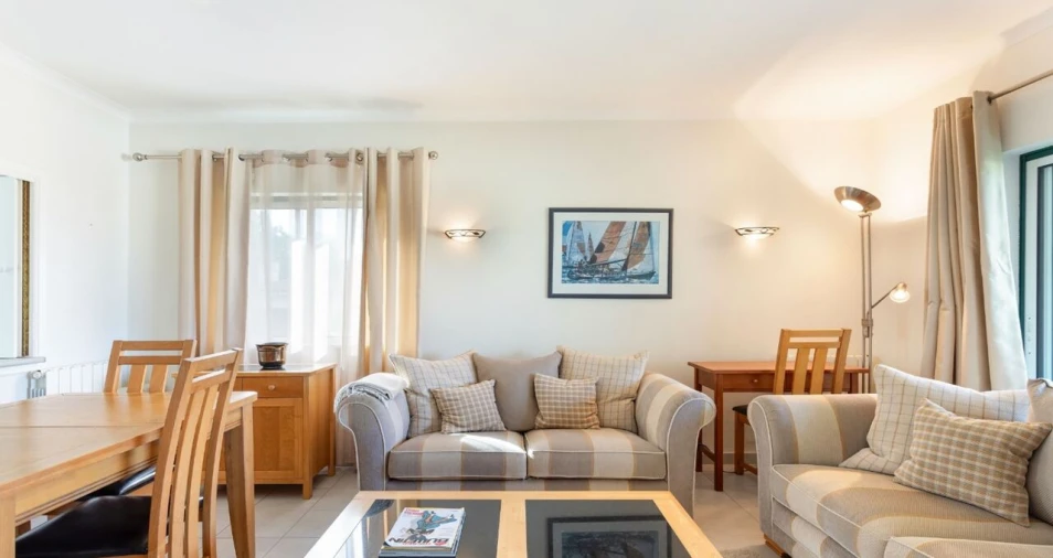 Apartamento T2 para Venda em Estômbar e Parchal Foto 4