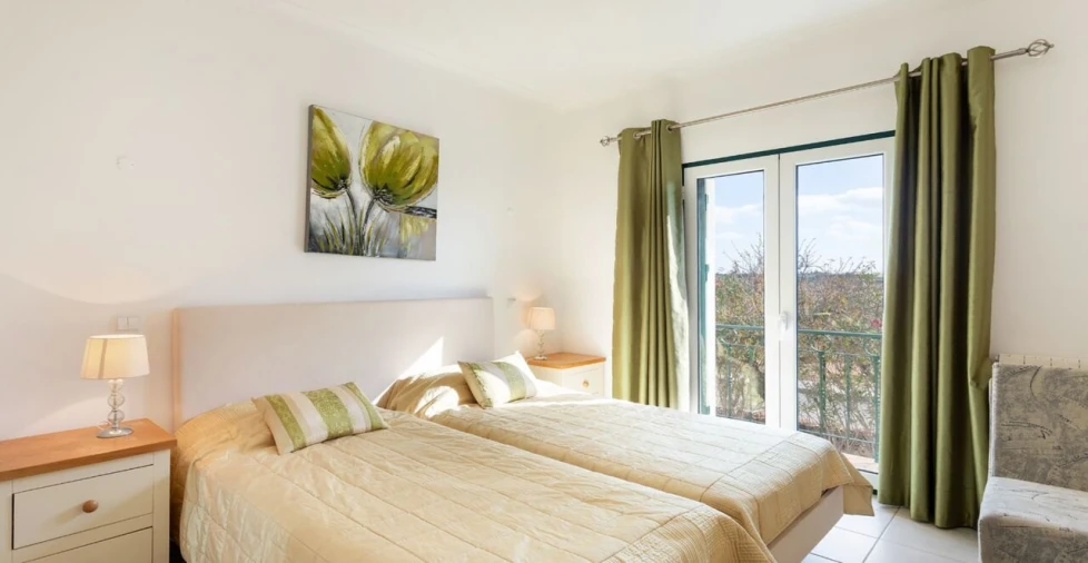 Apartamento T2 para Venda em Estômbar e Parchal Foto 9