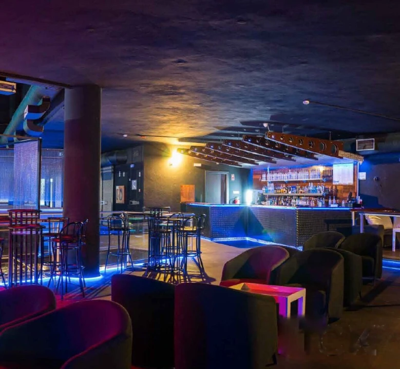 Loja para Venda em Quarteira Foto 7