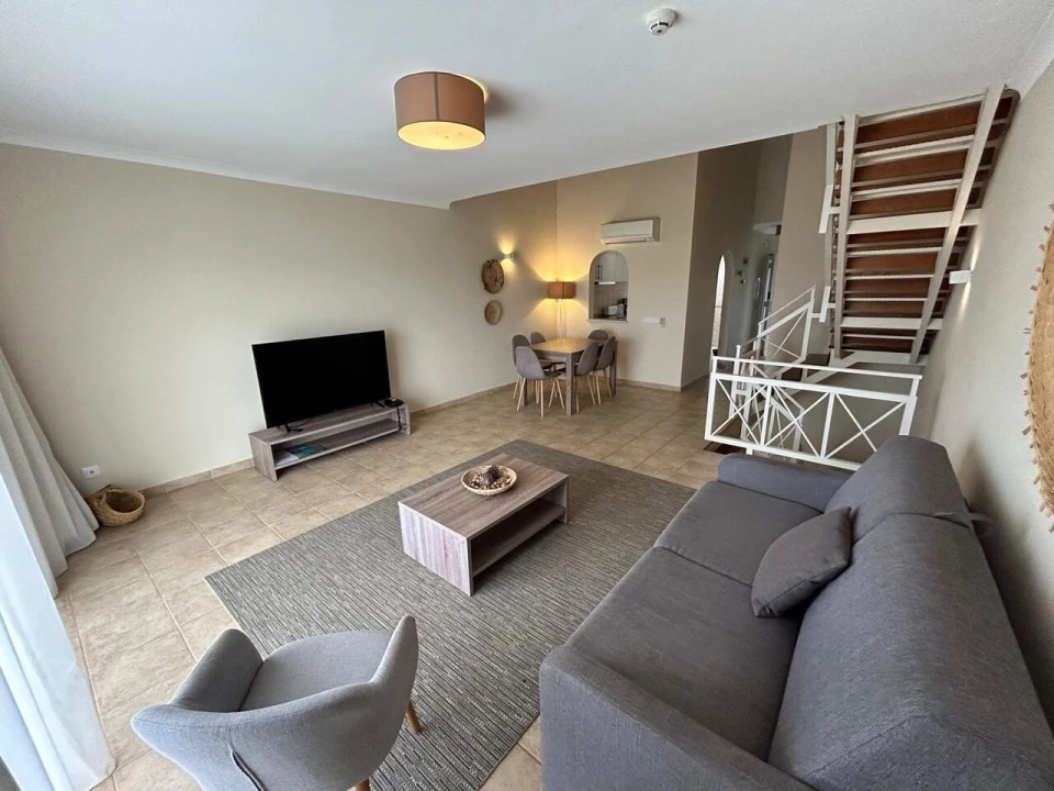 Apartamento T2 para Venda em Estômbar e Parchal Foto 9