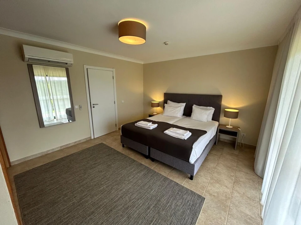 Apartamento T2 para Venda em Estômbar e Parchal Foto 16