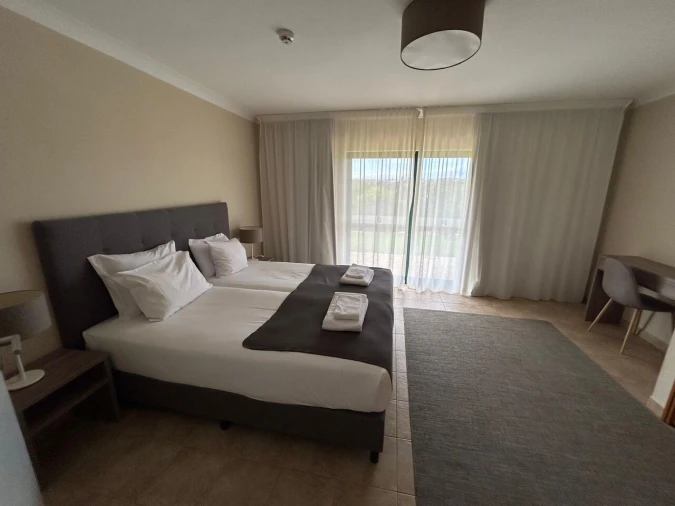 Apartamento T2 para Venda em Estômbar e Parchal Foto 15