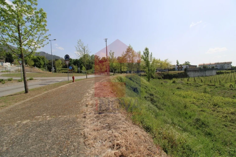 Terreno para Venda em Caldelas, Sequeiros e Paranhos Foto 24