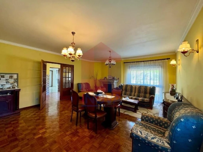 Moradia T3 para Venda em Pico de Regalados, Gondiães e Mós Foto 2