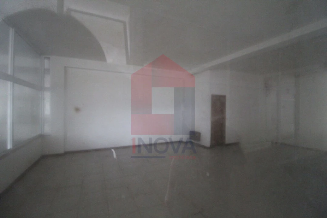 Loja para Venda em Caldelas, Sequeiros e Paranhos Foto 2