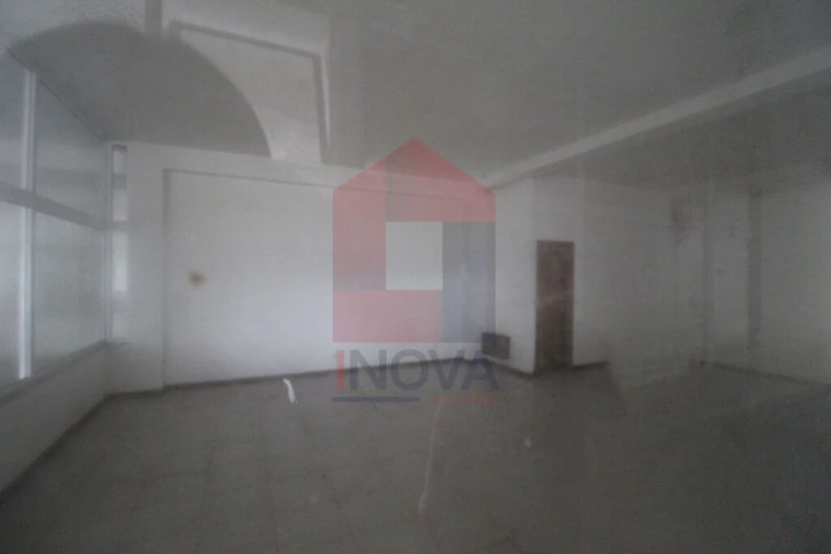 Loja para Venda em Caldelas, Sequeiros e Paranhos Foto 2