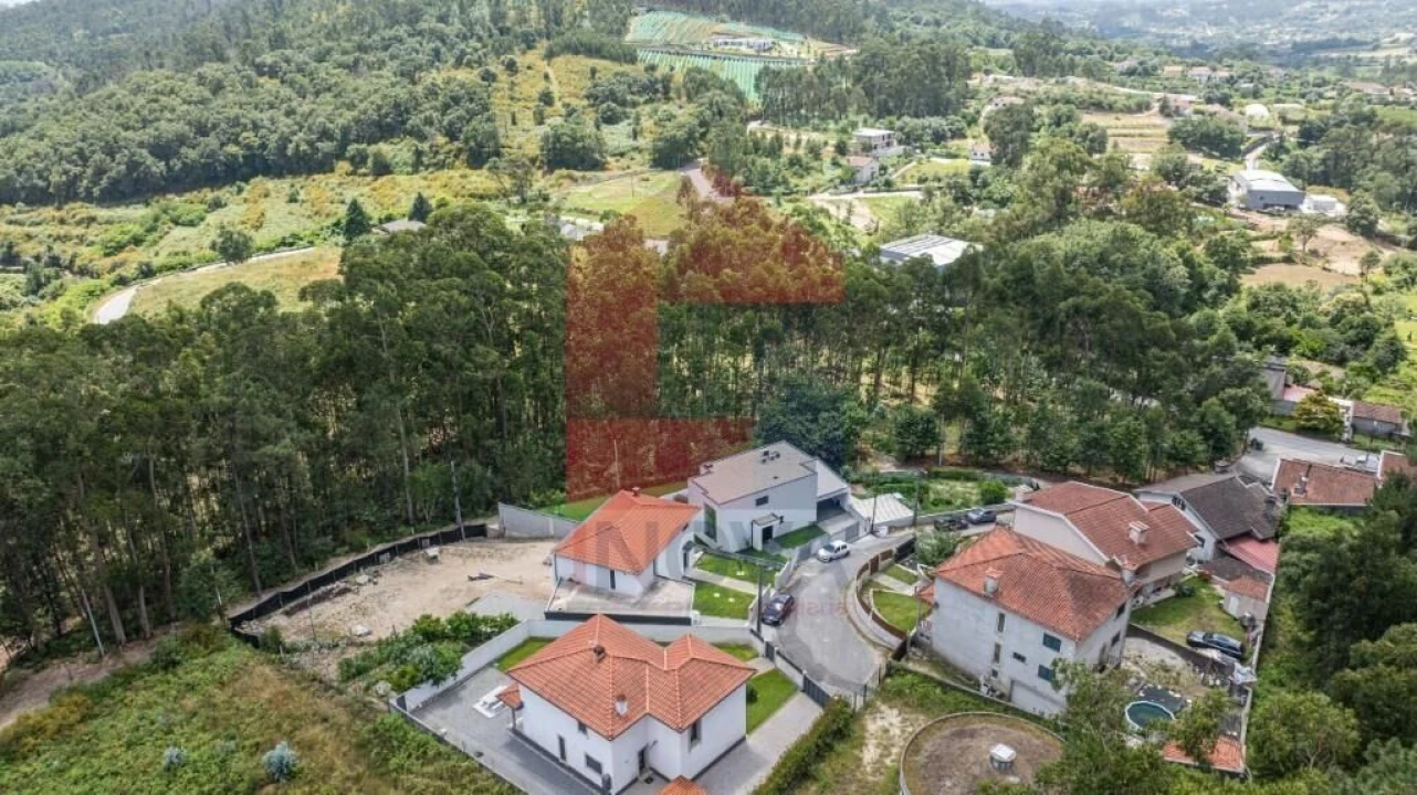 Moradia T3 para Venda em Esqueiros, Nevogilde e Travassós Foto 37