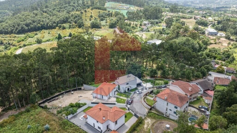 Moradia T3 para Venda em Esqueiros, Nevogilde e Travassós Foto 37