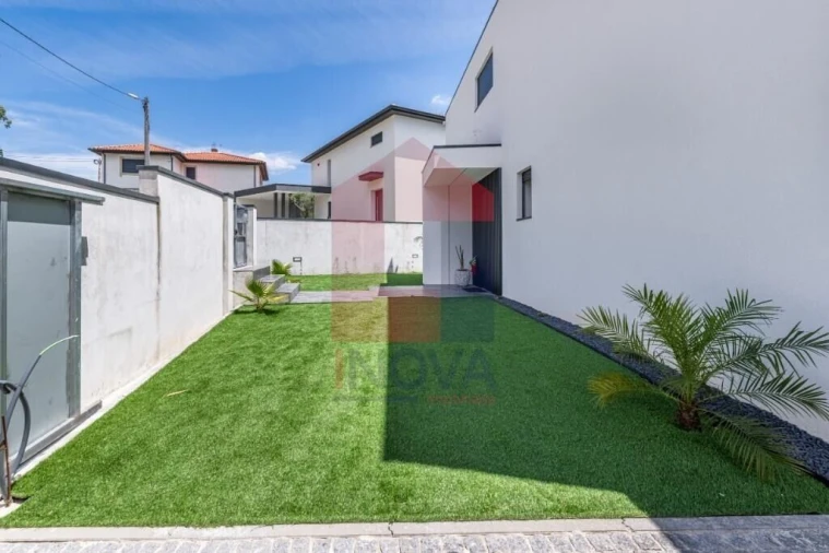 Moradia T3 para Venda em Esqueiros, Nevogilde e Travassós Foto 23