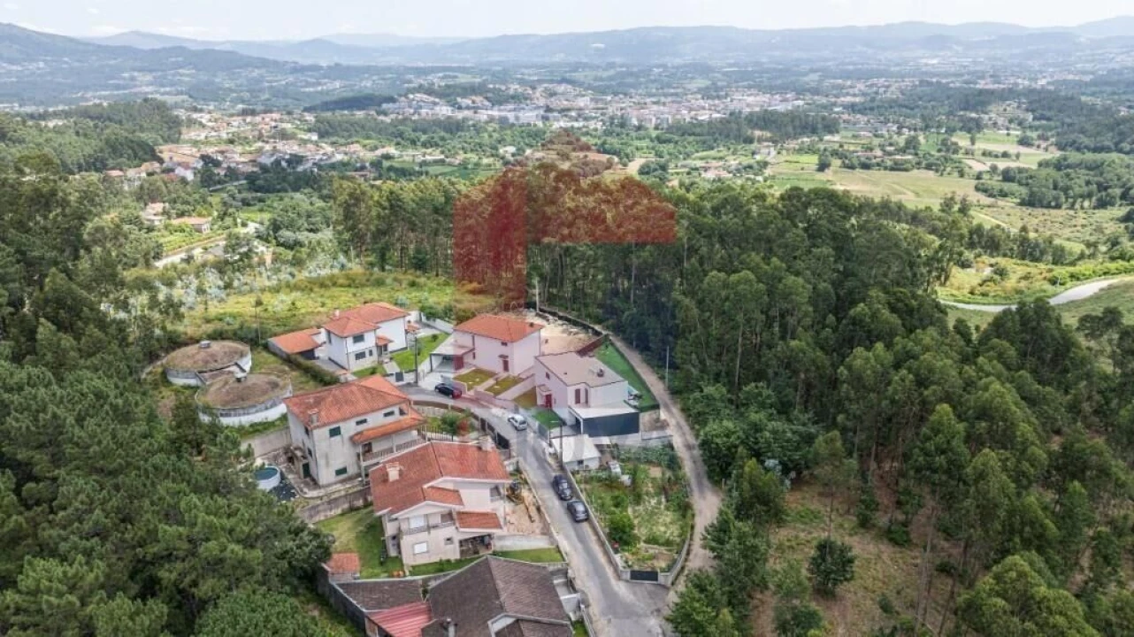 Moradia T3 para Venda em Esqueiros, Nevogilde e Travassós Foto 36