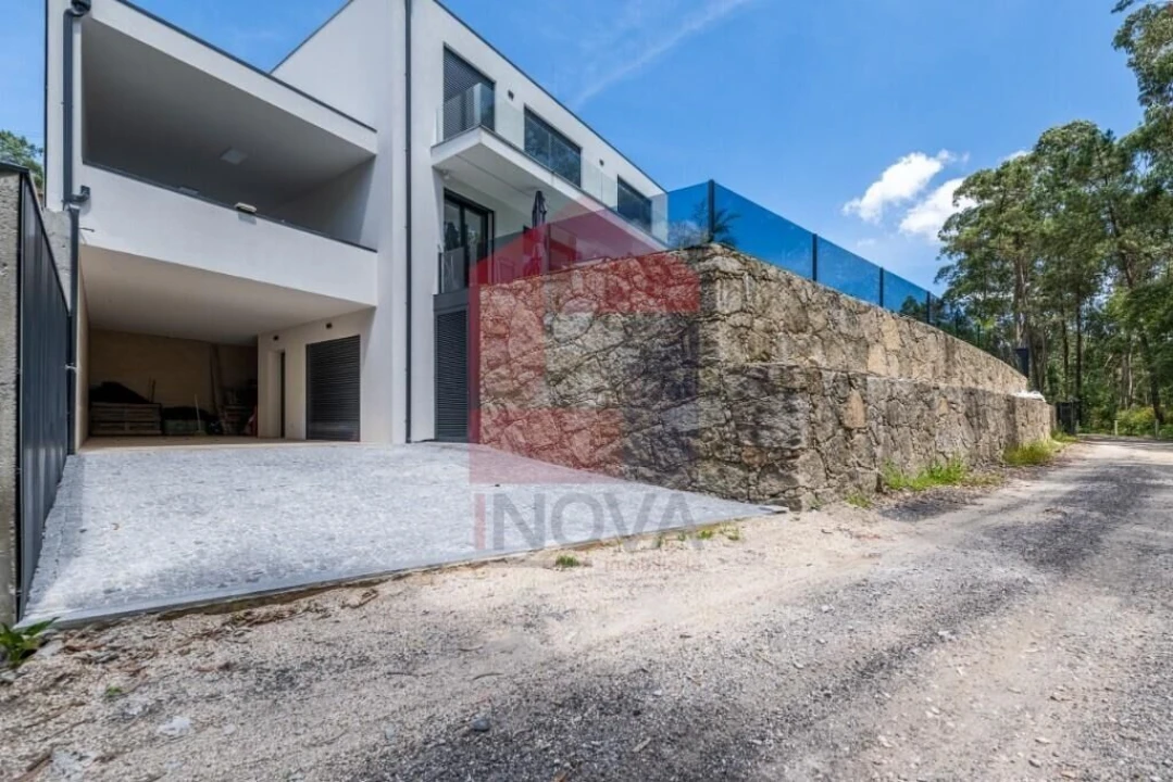Moradia T3 para Venda em Esqueiros, Nevogilde e Travassós Foto 26