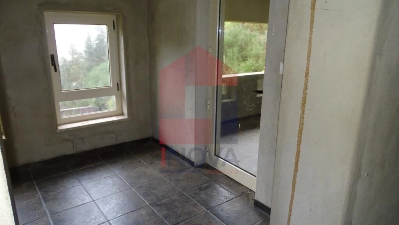 Moradia T1 para Venda em Sande, Vilarinho, Barros e Gomide Foto 5