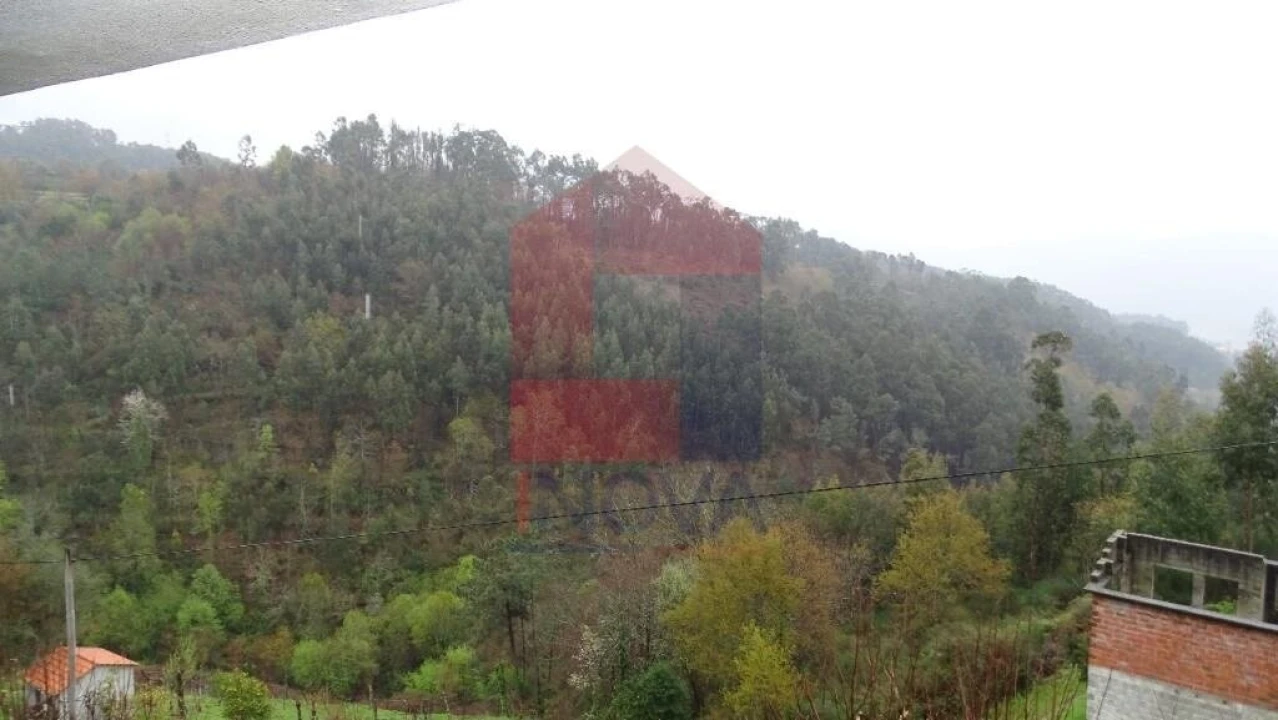 Moradia T1 para Venda em Sande, Vilarinho, Barros e Gomide Foto 8