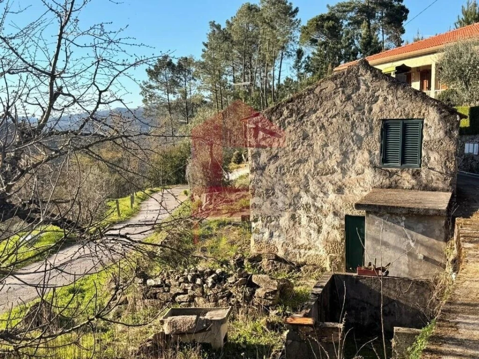 Moradia T0 para Venda em Freigil e Miomães Foto 8