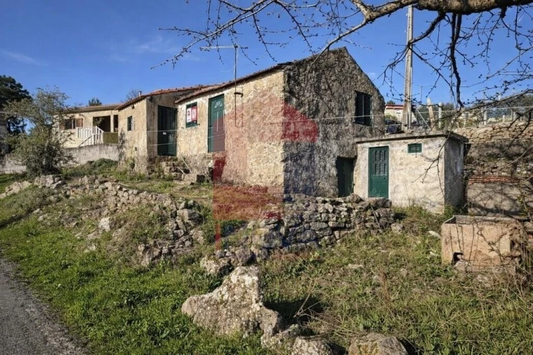 Moradia T0 para Venda em Freigil e Miomães