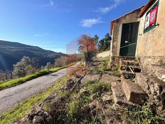 Moradia T0 para Venda em Freigil e Miomães Foto 12