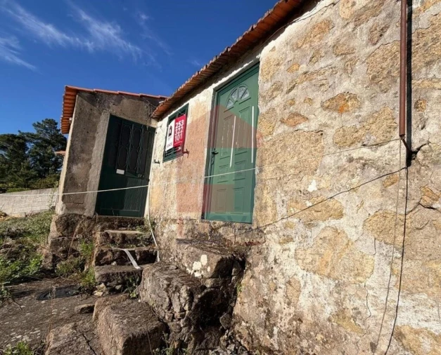 Moradia T0 para Venda em Freigil e Miomães Foto 11