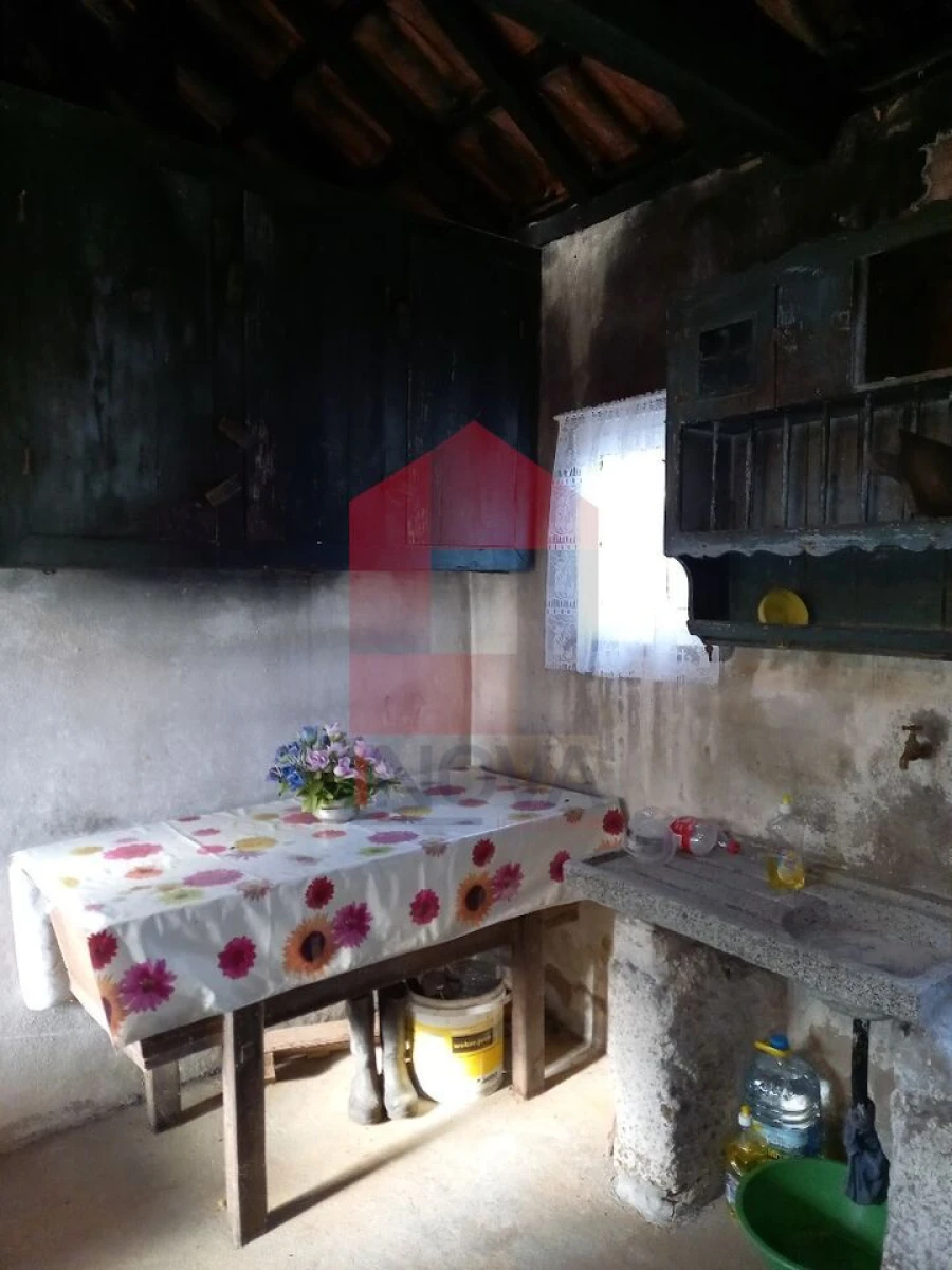 Moradia T1 para Venda em Cibões e Brufe Foto 3