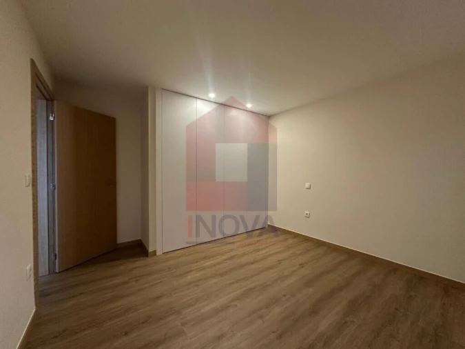 Moradia T5 para Venda em Marrancos e Arcozelo Foto 12