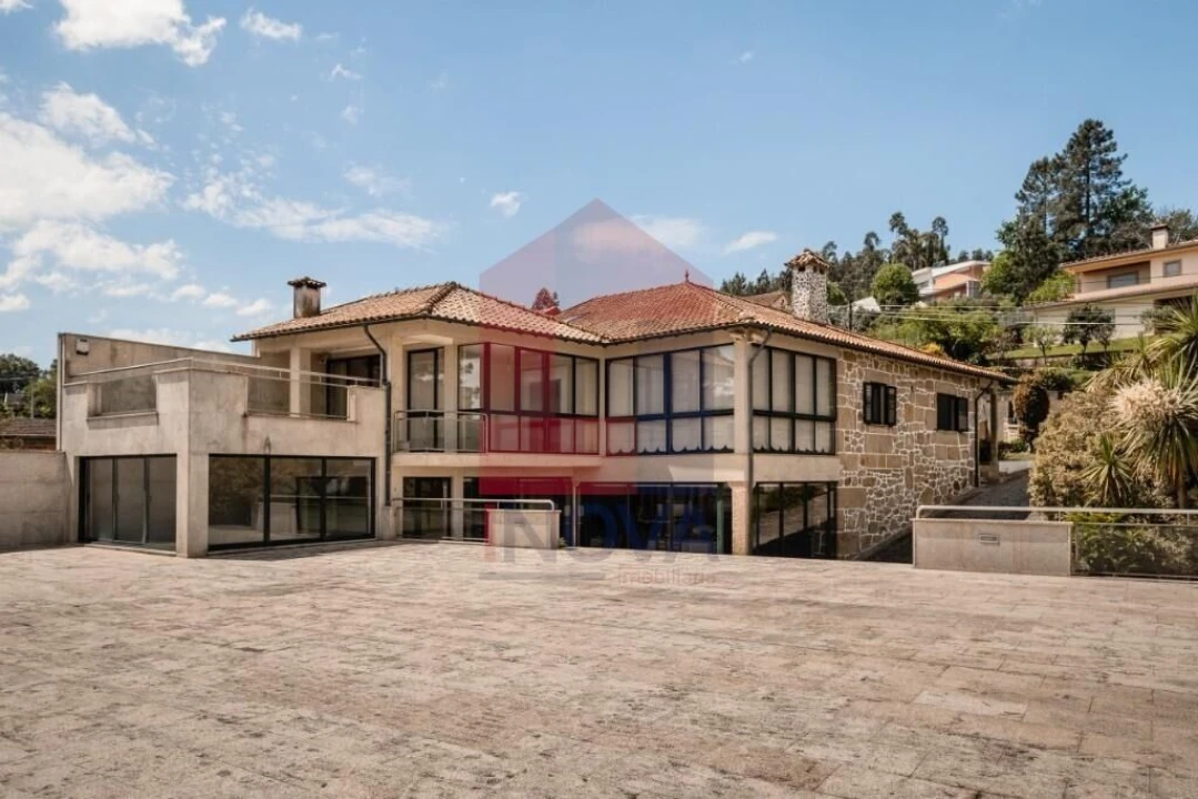 Moradia T4 para Venda em Pico de Regalados, Gondiães e Mós Foto 1