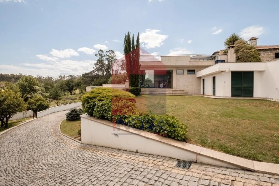 Moradia T4 para Venda em Pico de Regalados, Gondiães e Mós Foto 50