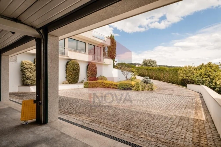 Moradia T4 para Venda em Pico de Regalados, Gondiães e Mós Foto 44