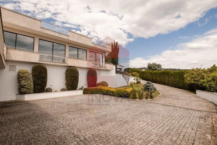 Moradia T4 para Venda em Pico de Regalados, Gondiães e Mós Foto 43