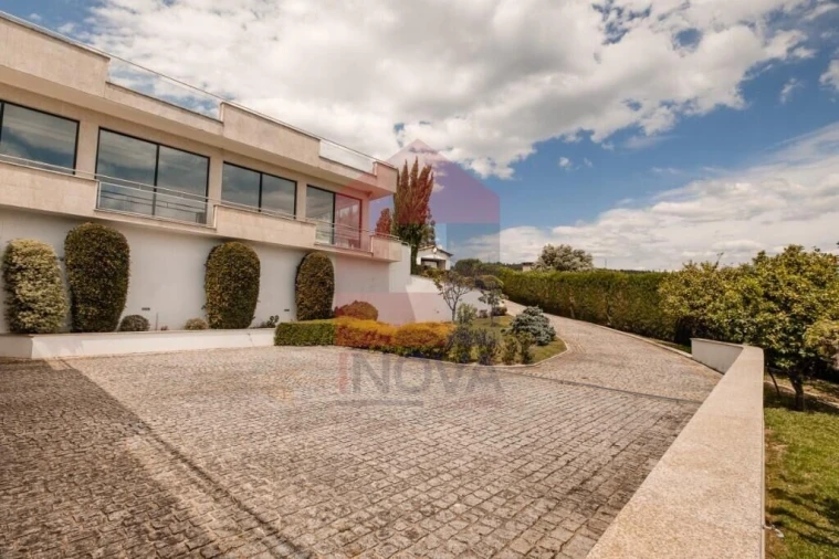 Moradia T4 para Venda em Pico de Regalados, Gondiães e Mós Foto 45